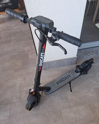 Monopattino Elettrico Ducati