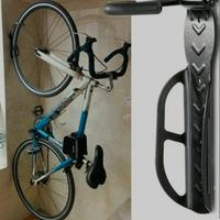 supporto gancio portabici muro
