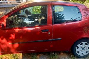  fiat punto 3 porte rossa