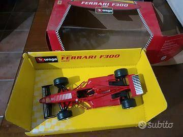 Modellino Ferrari F 300 Burago scala 1:24