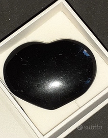 Cuore in ossidiana nera