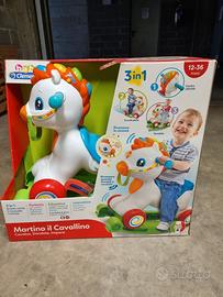 Cavallo a dondolo parlante