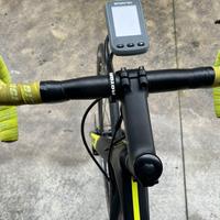 Bici da corsa con accessori