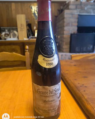 Bottiglia di vino Refosco
