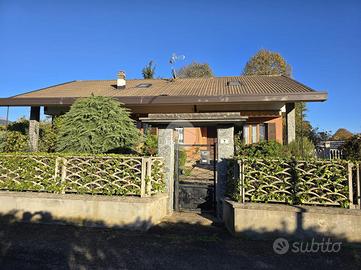 VILLA SINGOLA A SAN BENIGNO CANAVESE