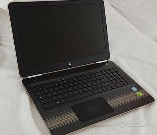 Laptop HP Pavilion 15 usato