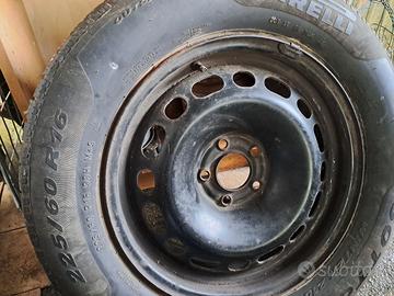 gomme Pirelli invernali auto