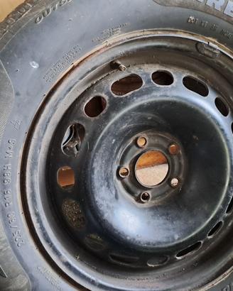 gomme Pirelli invernali auto