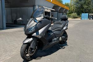 Yamaha T-Max 530