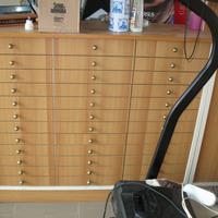 MOBILIO PER ATTIVITA' DI OTTICA