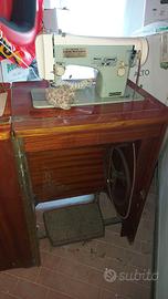 Macchina da cucire Necchi Zig Zag