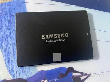 Hard disk SSD Samsung evo 4TB