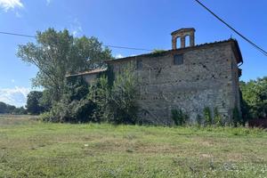 Rustico / Casale di 300 m² con più di 5 locali a C