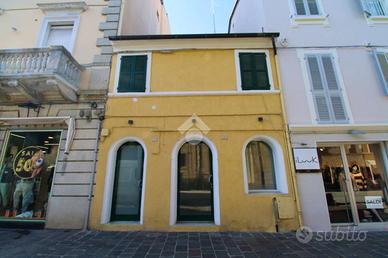 VILLA SINGOLA A PORTO RECANATI