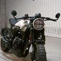 moto Brixton 125 crossfire ha 5550 km molto bella