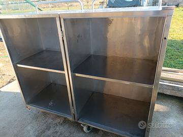 Armadio in Acciaio con ruote
