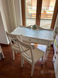 Scrivania arte povera con due sedie