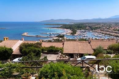 Villetta caposchiera con meravigliosa vista sul go