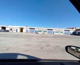 Grande locale commerciale divisibile