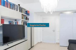 VIGNA CLARA MONOLOCALE ARREDATO MAX 1 COPPiA