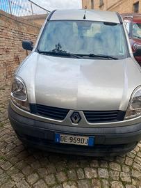 Autocarro Renault Kangoo