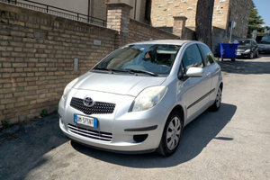 Toyota Yaris 1.0 sol