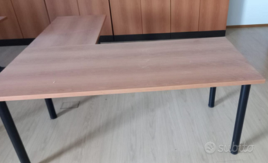 scrivania marrone 180x80 con sezione ad angolo