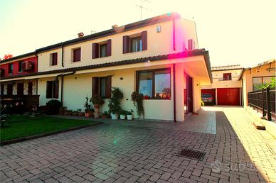 Unoasi di benessere e stile con piscina e grande g