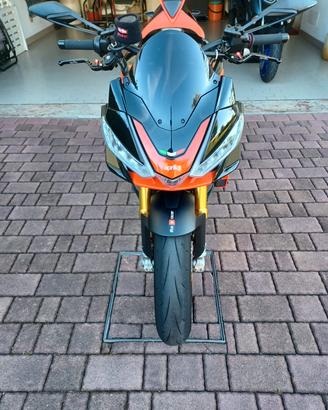 Aprilia Tuono V4 Factory 