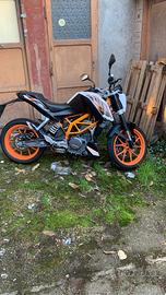 Ktm duke 390 A2
