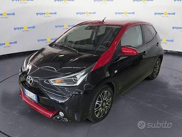 Toyota Aygo II 2018 5p 5p 1.0 x-clusiv red pa...