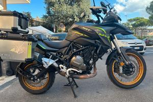 Qj Motor SRT 700 X solo 2000 KM