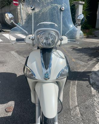 Liberty 150 3v ie