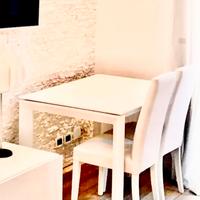 Tavolo laccato bianco elegante