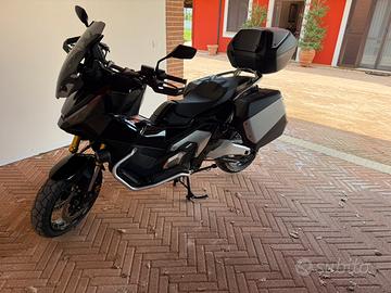 Set valige per borse xadv 750 anno 2025