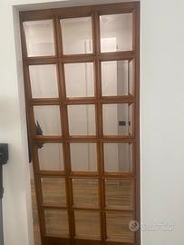 Porta scorrevole all’inglese vetri satinati