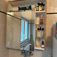 Mobile pensile con specchio ikea