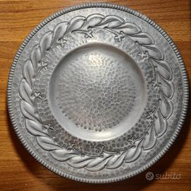 Piatto decorativo in peltro