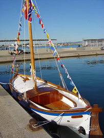 Imbarcazione gozzo a vela