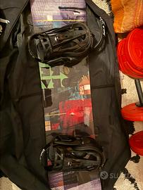 Scarponi e attacchi snowboard