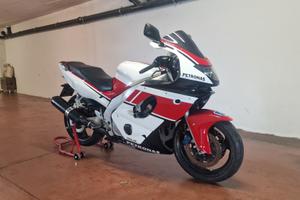 YAMAHA YZF 600 THUNDERCAT 