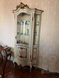Vetrina classica stile  veneziano  dip a mano