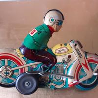 giocattolo in latta vintage