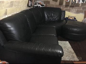 Splendido divano nero in vera pelle