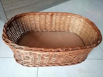 Cesta in vimini intrecciato vintage-robusta