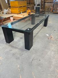 Tavolo in legno e vetro