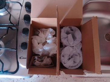 Teiera con due tazze in vetro