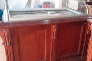 Vetrina bar