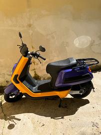 SCOOTER ELETTRICO - NIU NQi - pari nuovo 50cc