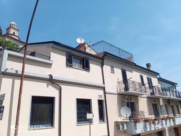 Appartamento a Villa Santa Maria, 5 locali